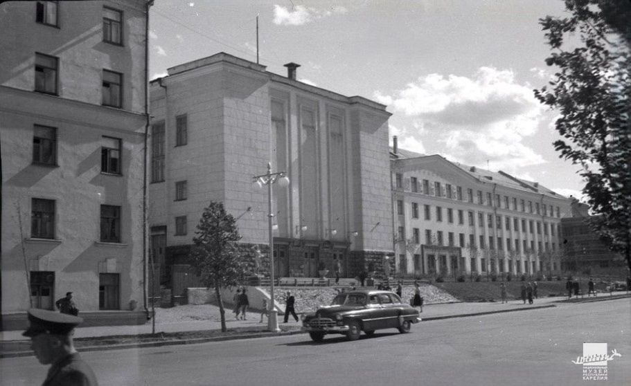 «Мы всё успевали»: профессор вспомнил студенчество в ПетрГУ