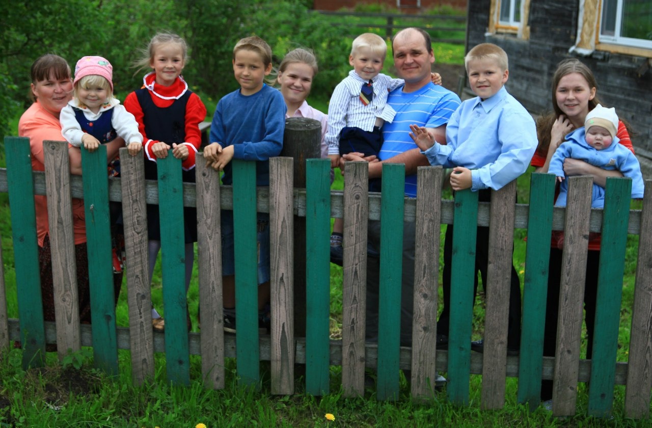 Путин присвоил звание «Мать-героиня» жительнице Карелии, у которой 12 детей