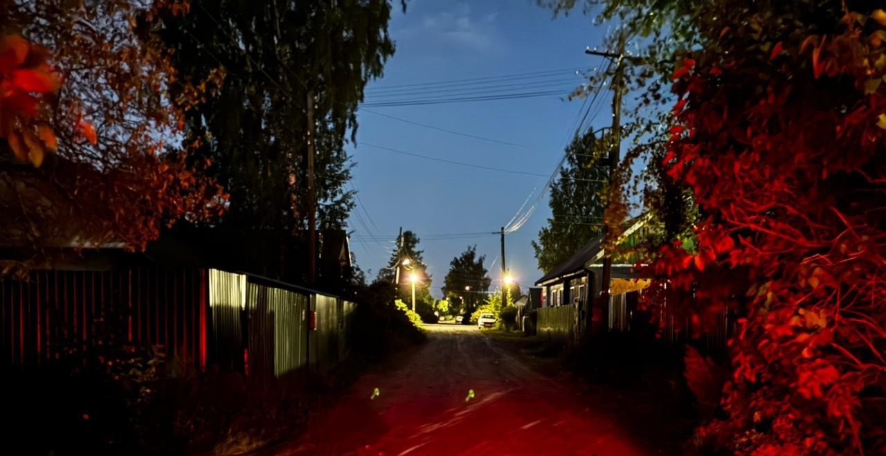 Трус на электровелосипеде сбил девушку на ночной улице и скрылся с места аварии в Петрозаводске