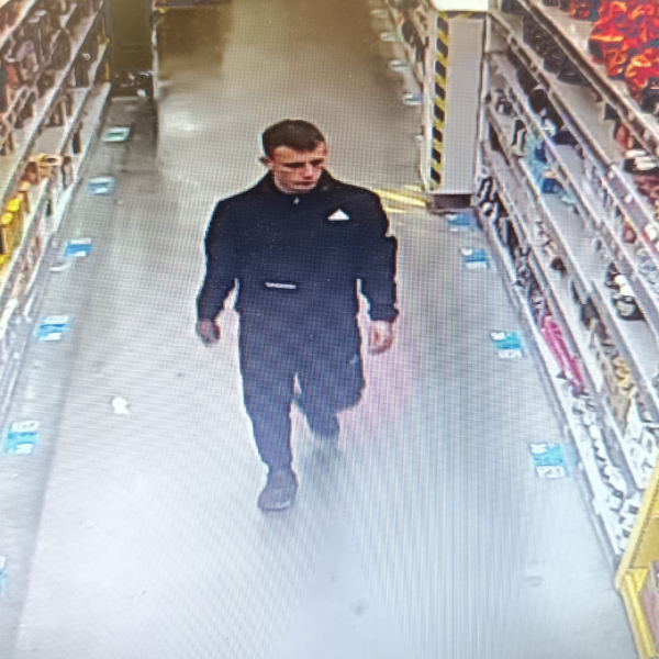 Полиция Петрозаводска разыскивает подозреваемого в грабеже