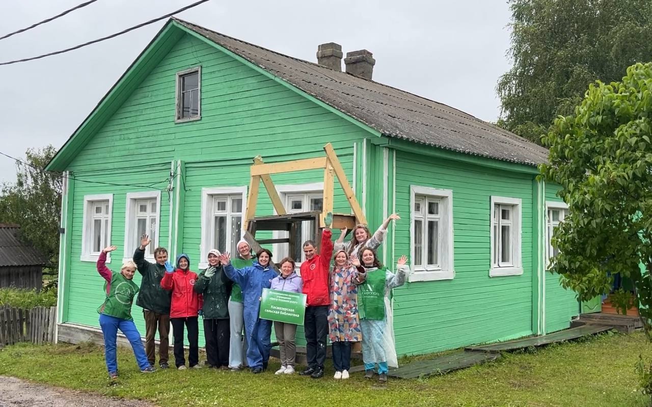 Библиотека в карельской деревне получила новый облик благодаря волонтерам