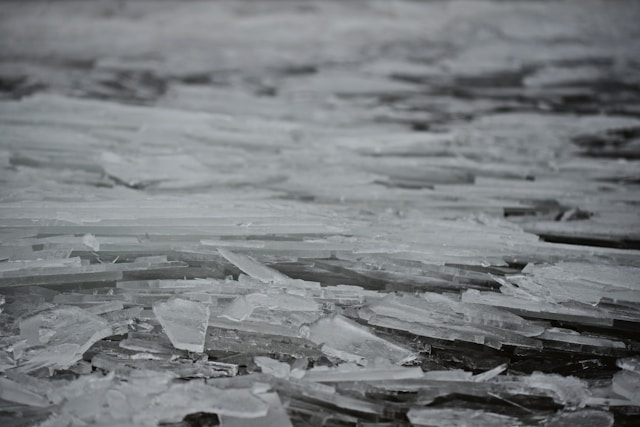 Житель Карелии, придавивший снегоходом мужчину в полынье и виновный в его смерти, выслушал приговор