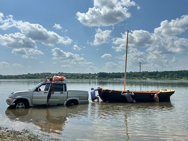 Карельская шлюпка отправилась в водное путешествие по Сибири