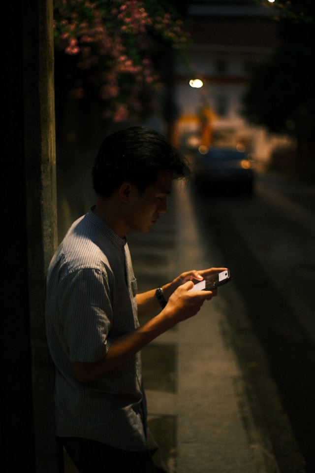 Подрядившийся подработать молодой костомукшанин перевел деньги доверчивой заказчицы себе на развлечения