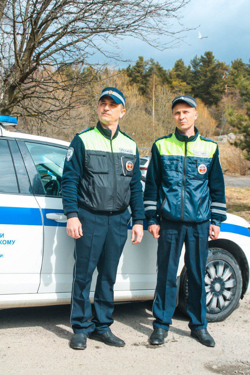 Карельские полицейские спасли женщину из горящей квартиры в Сортавале