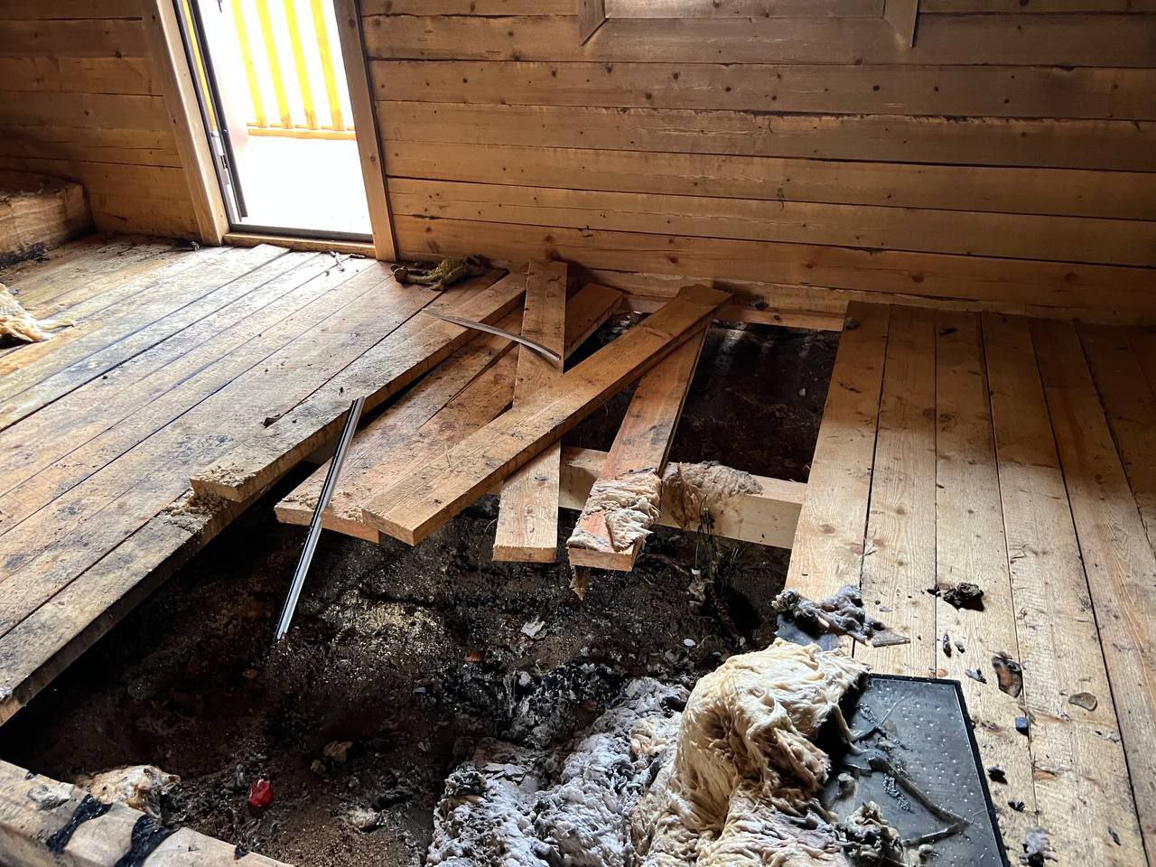 Деревянный дом загорелся в Медвежьегорске