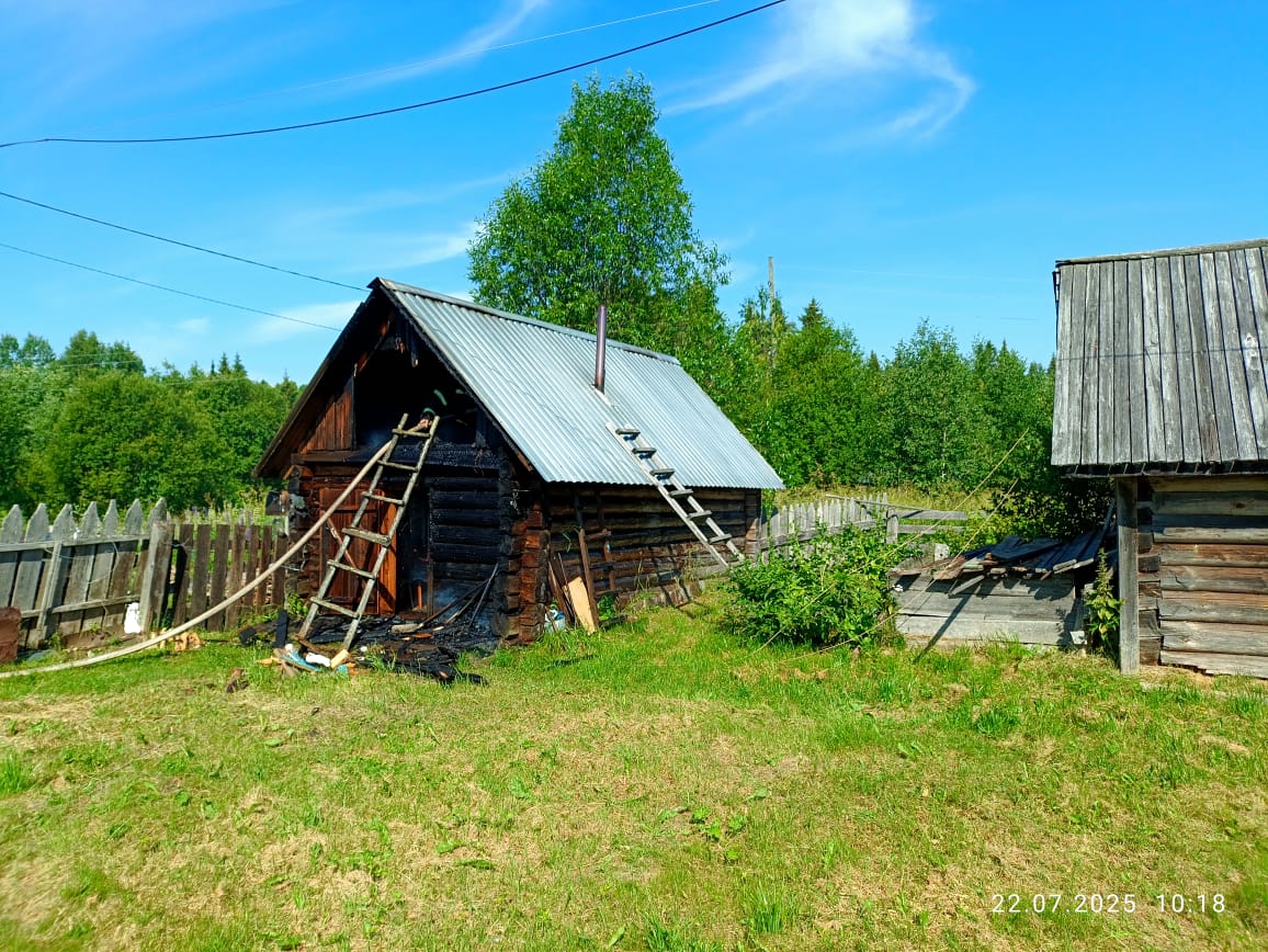 Баня полыхала в деревне Карелии