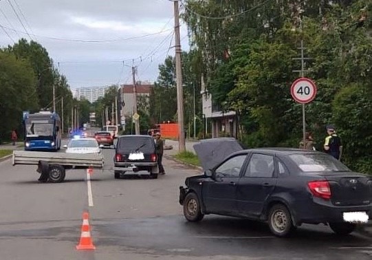 Две «Лады» не разъехались в Петрозаводске