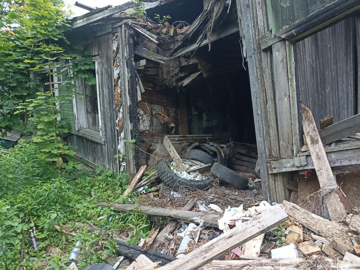 Вспыхнувший в деревянном доме пожар потушили сами жильцы в одном из поселков Карелии