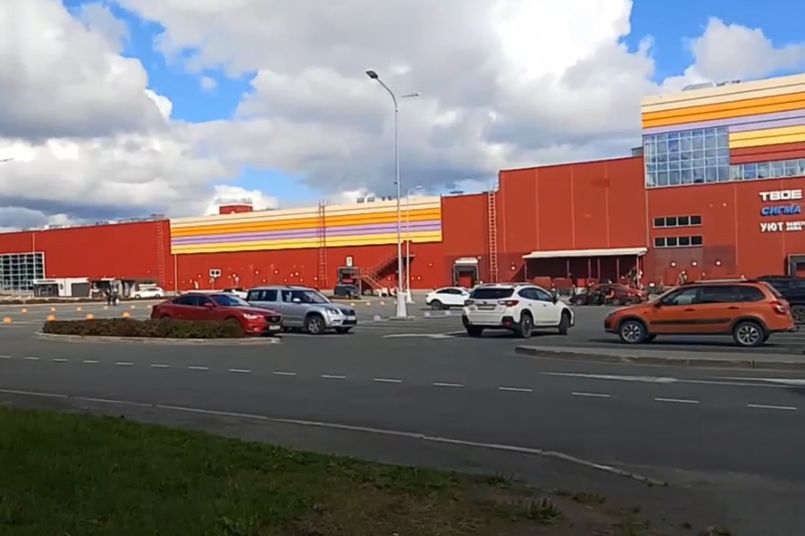 Эвакуируют «Лотос Плазу» в Петрозаводске