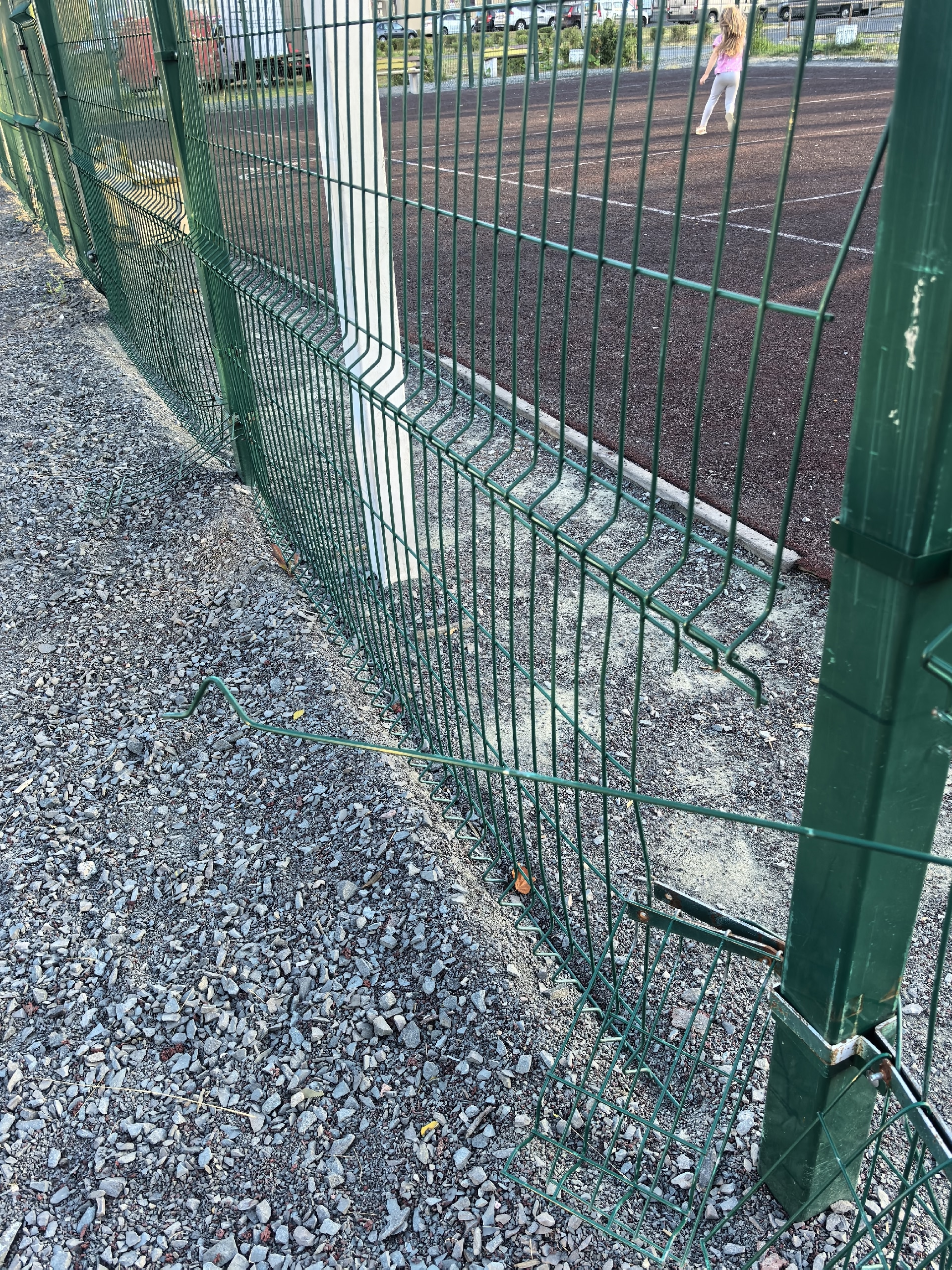 Следком России заинтересовался опасной спортплощадкой в Петрозаводске, где едва не случилась трагедия