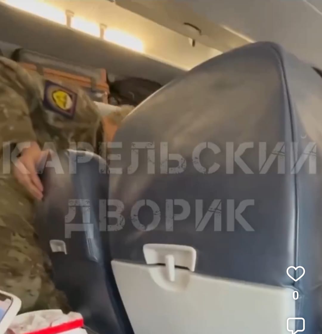 Рейс Москва-Петрозаводск задержали из-за буйного пассажира