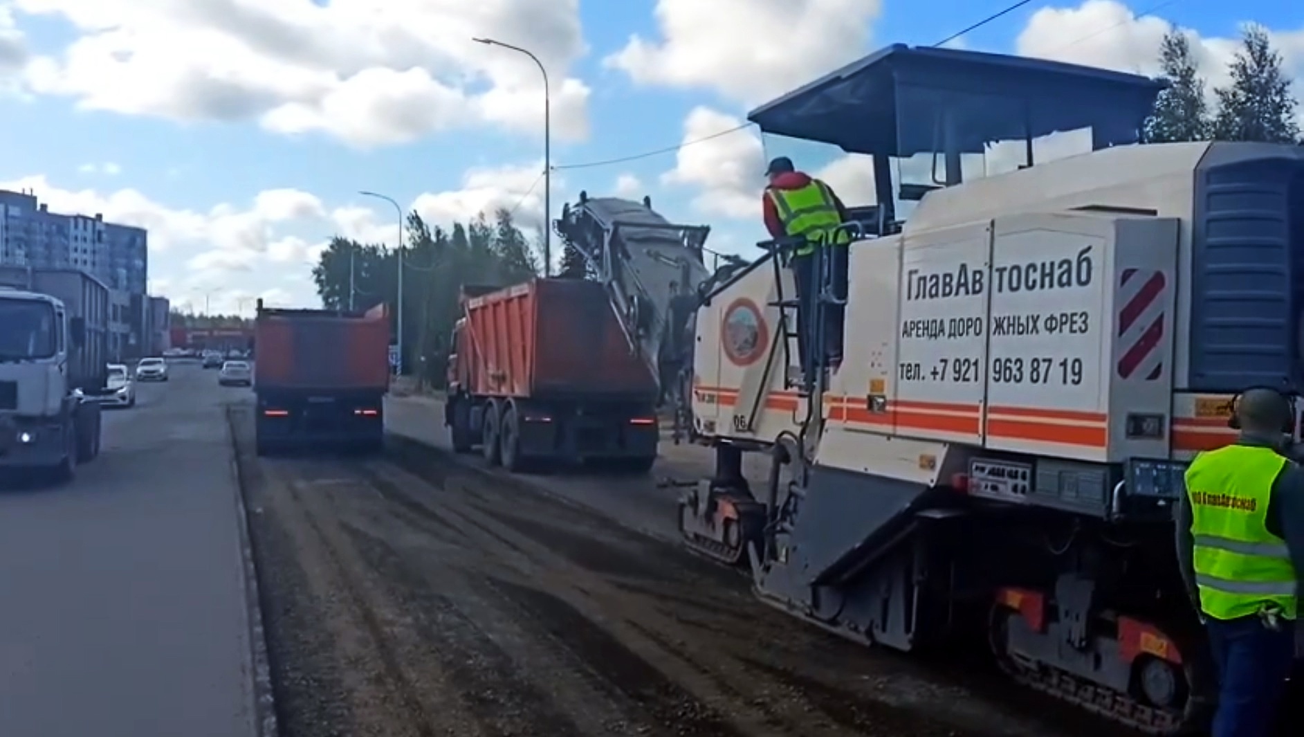 В Петрозаводске у «Ленты» меняют асфальт