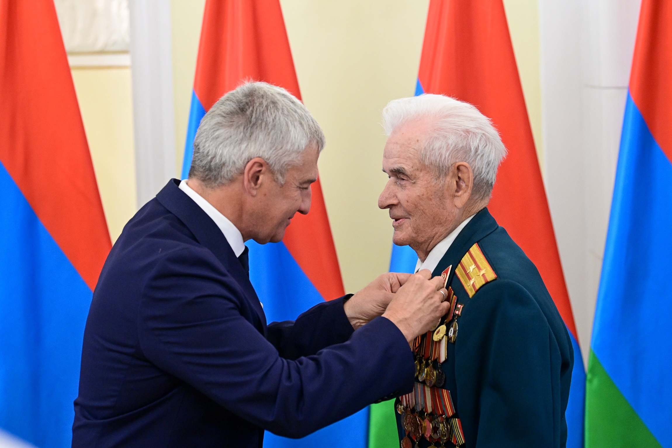 Глава Карелии вручил Орден Почета 99-летнему ветерану Константину Панову