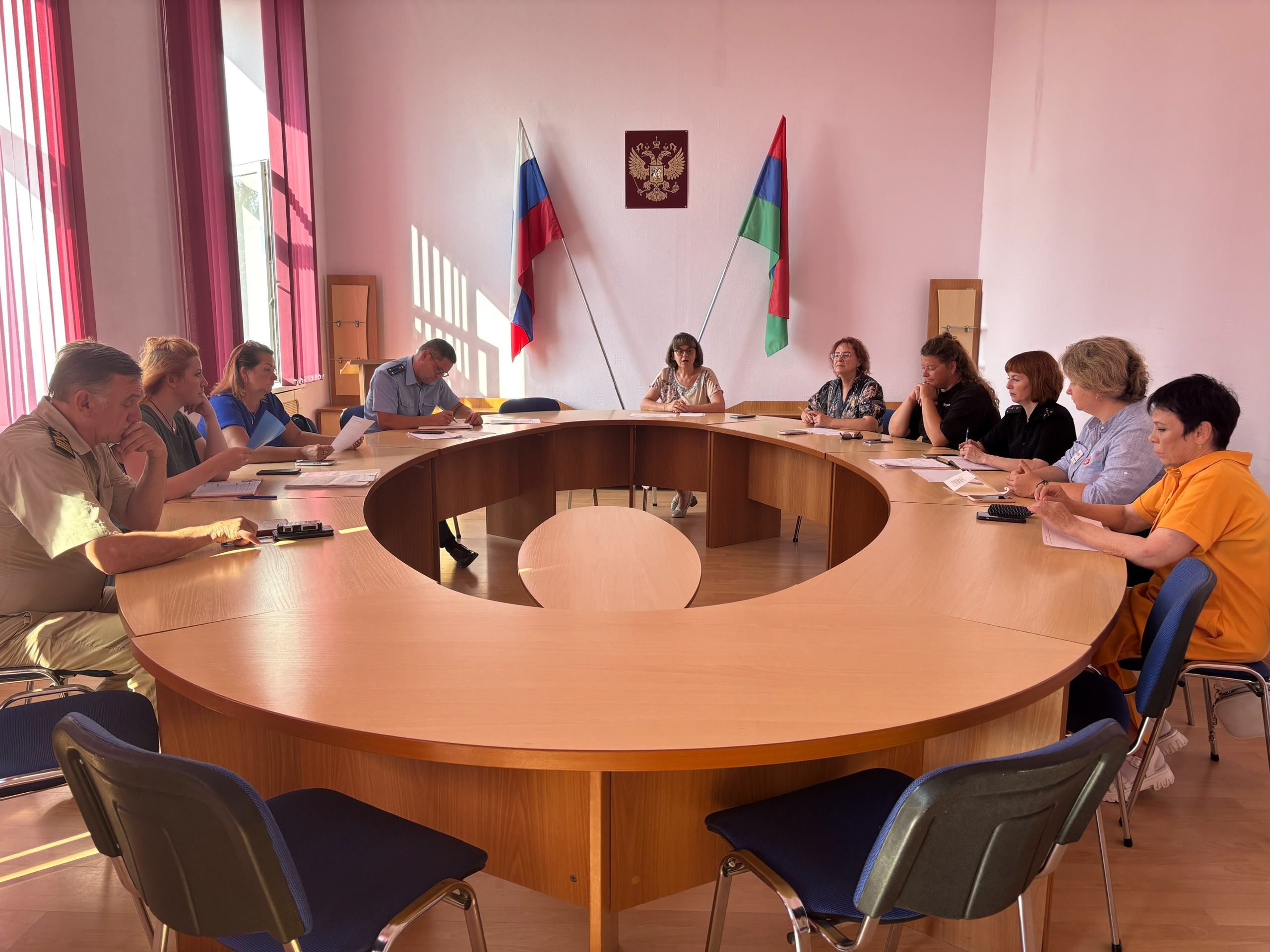 400-метровый заплыв подростков, едва не закончившийся трагедией, обсудили на комиссии в Лахденпохье