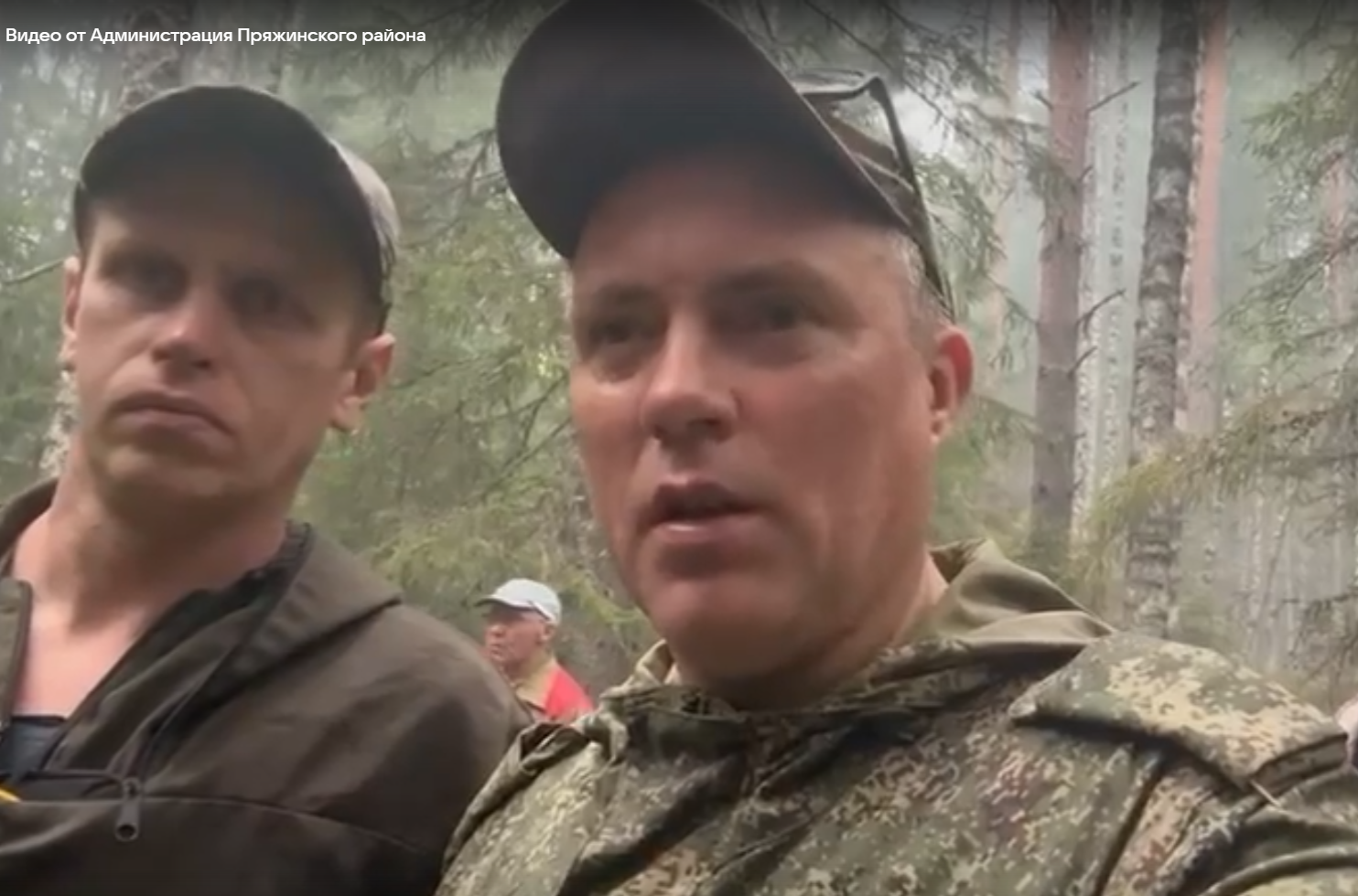 Парашютисты-десантники и арендаторы леса тушат пожар в Пряжинском районе