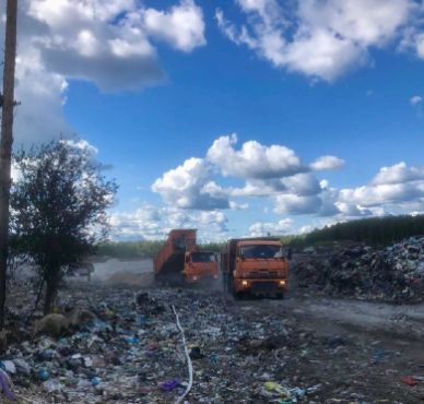 Для тушения полигона в Медвежьегорске привлекли дополнительную технику