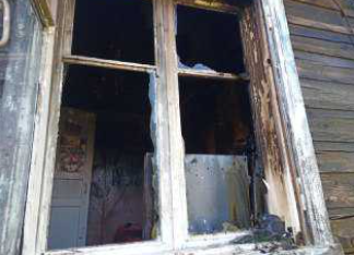 В Шелтозере утром потушили пожар в жилом доме