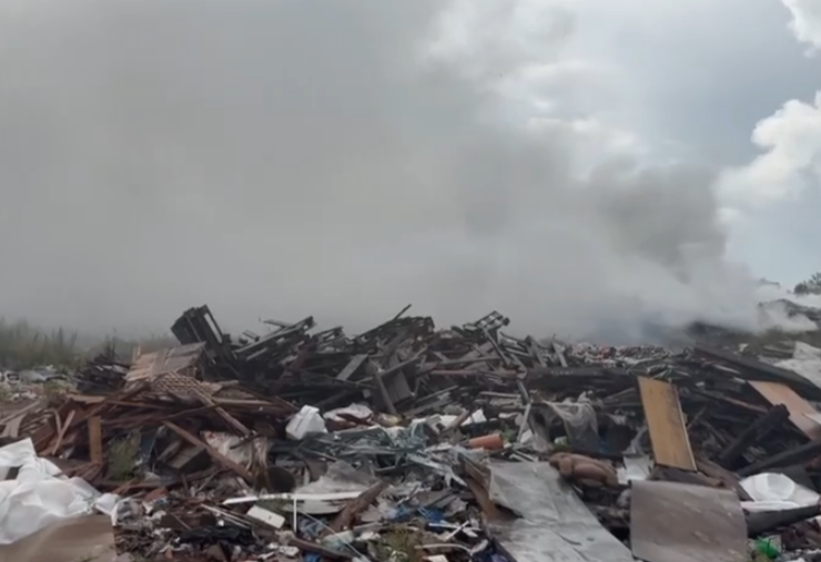 «Есть жизнь возле свалки»: жители Кондопожского района травятся угарным газом