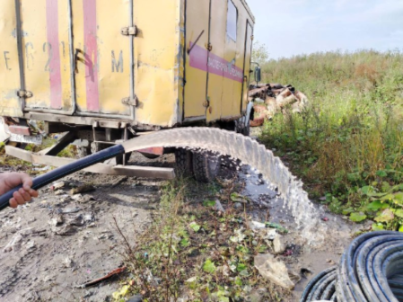 Воду для ликвидации пожара на полигоне ТБО будут подавать через 100-метровую скважину