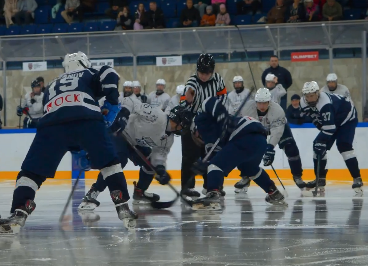 Кубок Главы Карелии по хоккею уехал в Санкт-Петербург