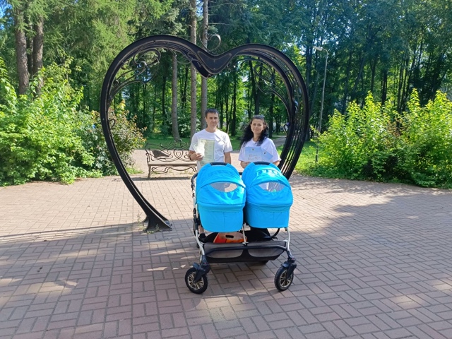 «Королевская» двойня родилась в семье из Кондопоги