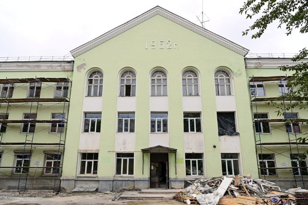 Капитальный ремонт Дома молодежи в Петрозаводске идет по графику