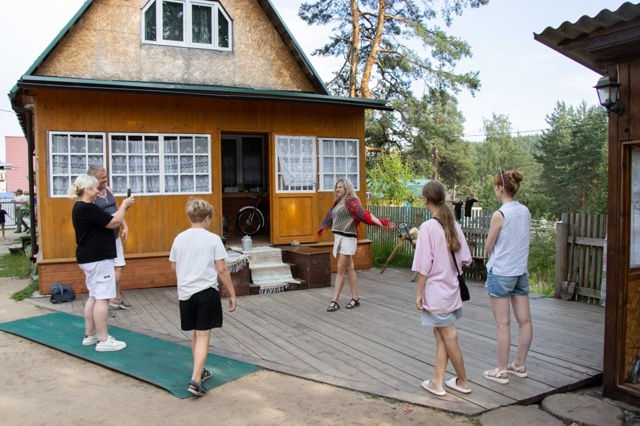 Бывший машинист посвятил себя кинодому легендарного фильма: Шандалович рассказал, кто теперь хозяин  «дома Кузякиных»