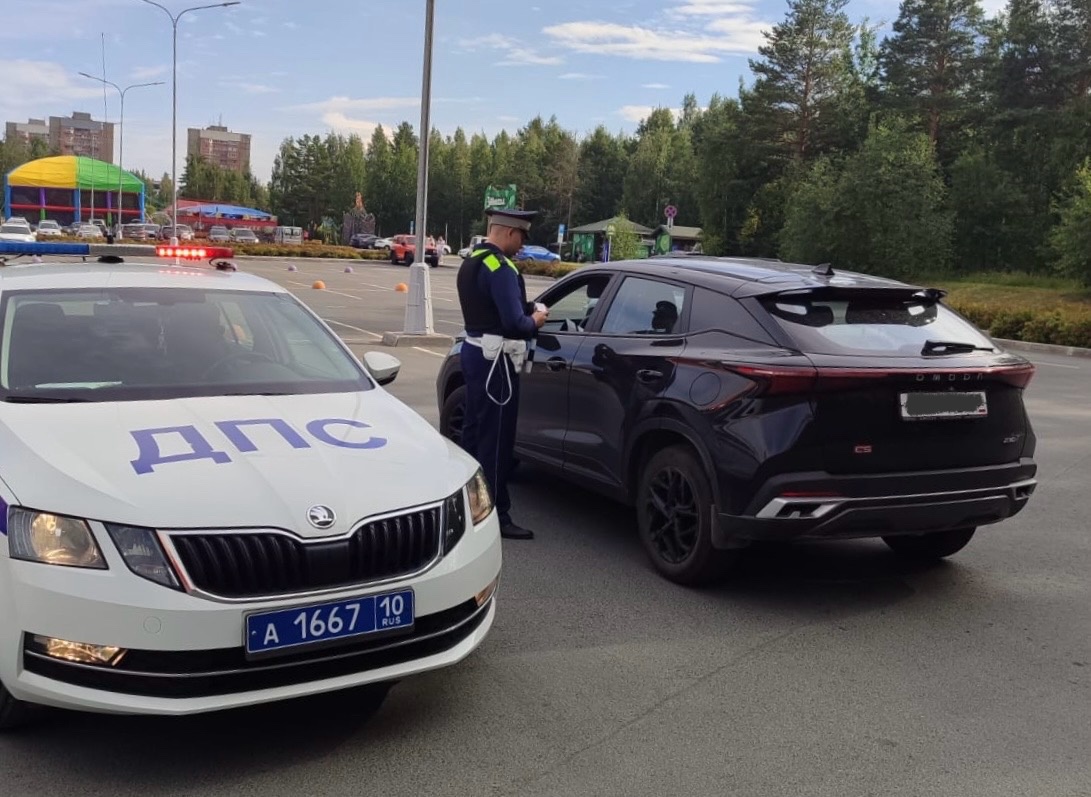 Двух водителей оштрафовали в Петрозаводске за непристегнутых детей