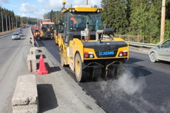 Асфальтирование Лесного проспекта планируют завершить к началу сентября