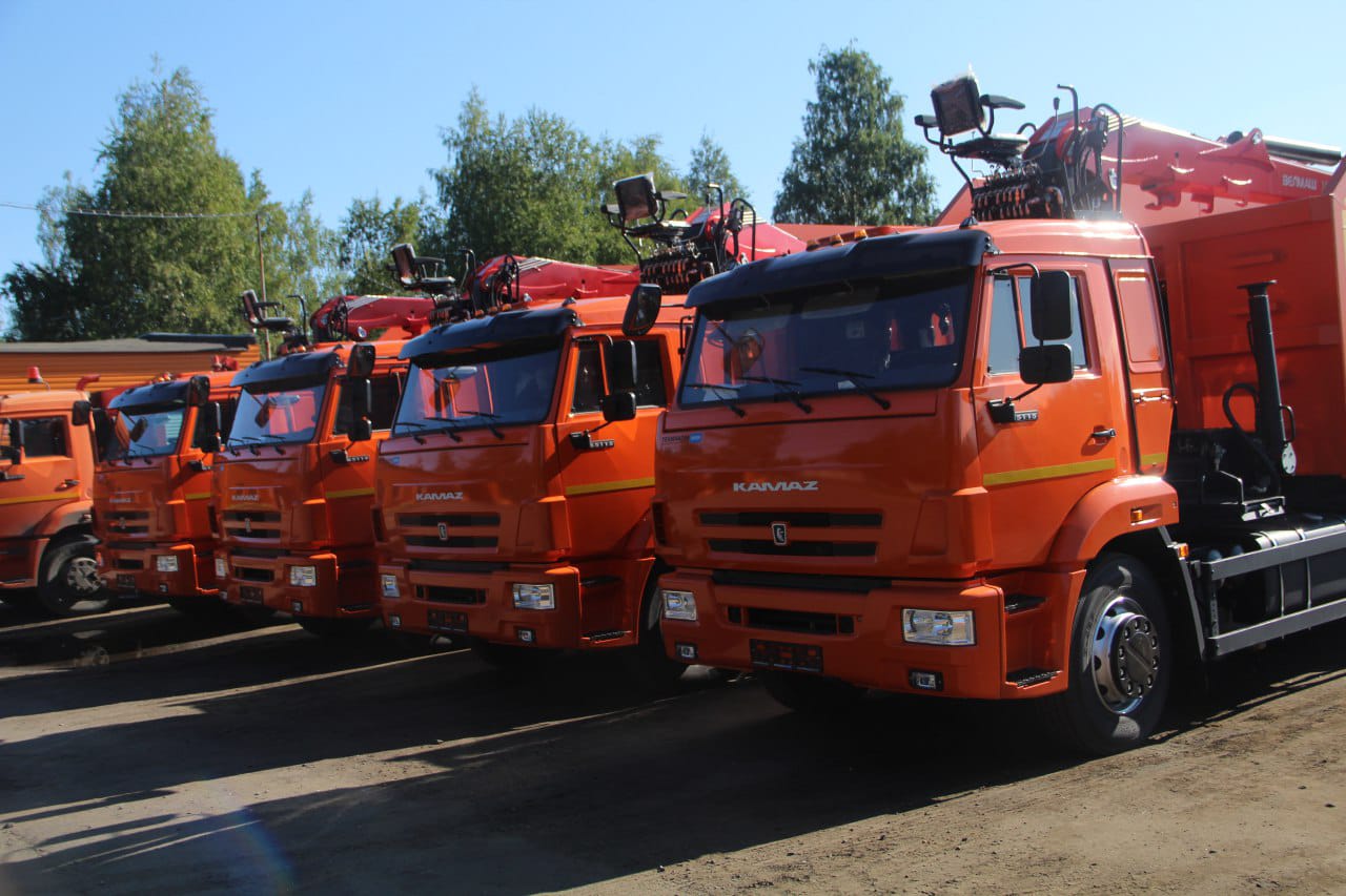 Новые ломовозы будут убирать мусор в Петрозаводске