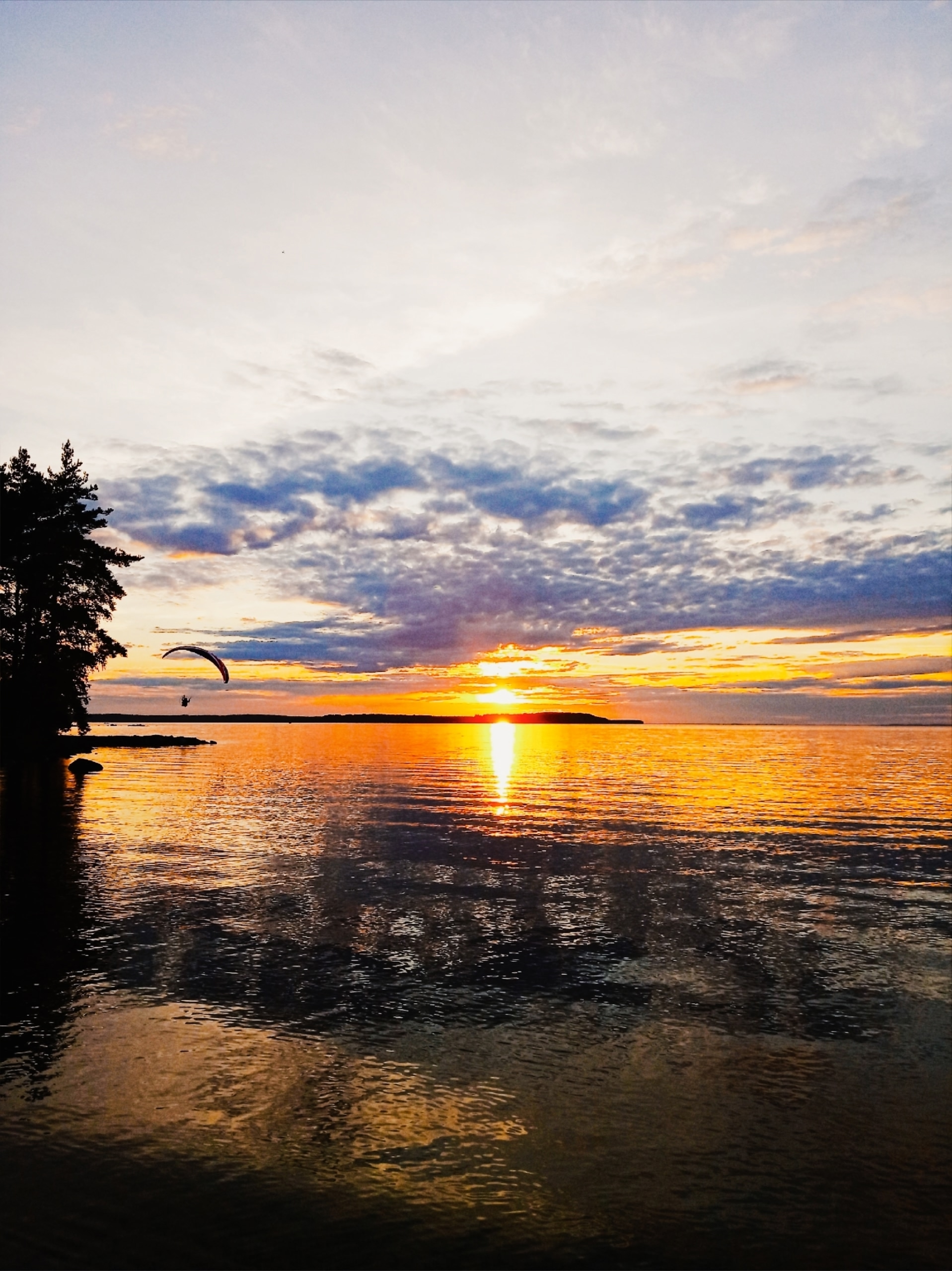 Волшебные закаты в Карелии привлекают туристов