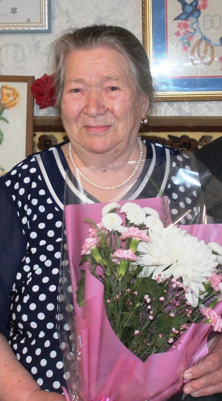 «Живет с любовью к людям»: жительница Суоярвского округа отмечает 90-летие