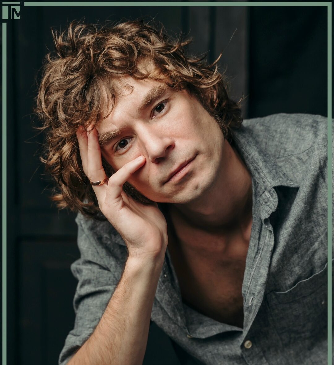 Обезоруживающее обаяние и безусловный талант: актер театра драмы Карелии отмечает день рождения