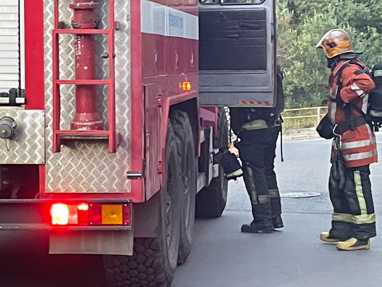 Густой вонючий дым от популярного кафе напугал жителей крупного района Петрозаводска