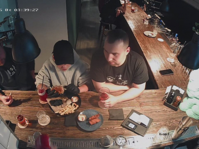 Полиция Петрозаводска разыскивает двоих мужчин, причастных к преступлениям