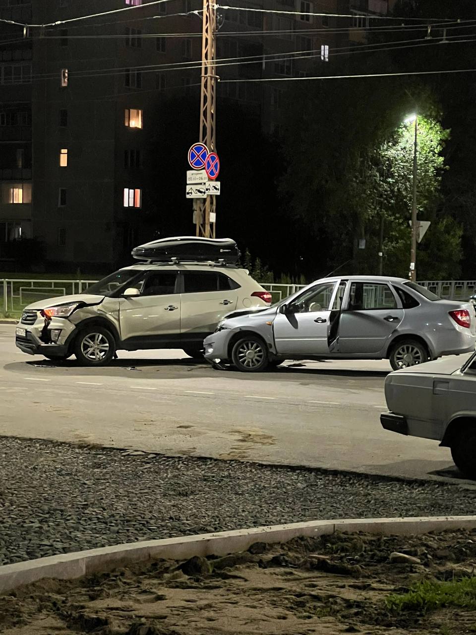 Ночная авария превратила автомобили в автохлам в Петрозаводске