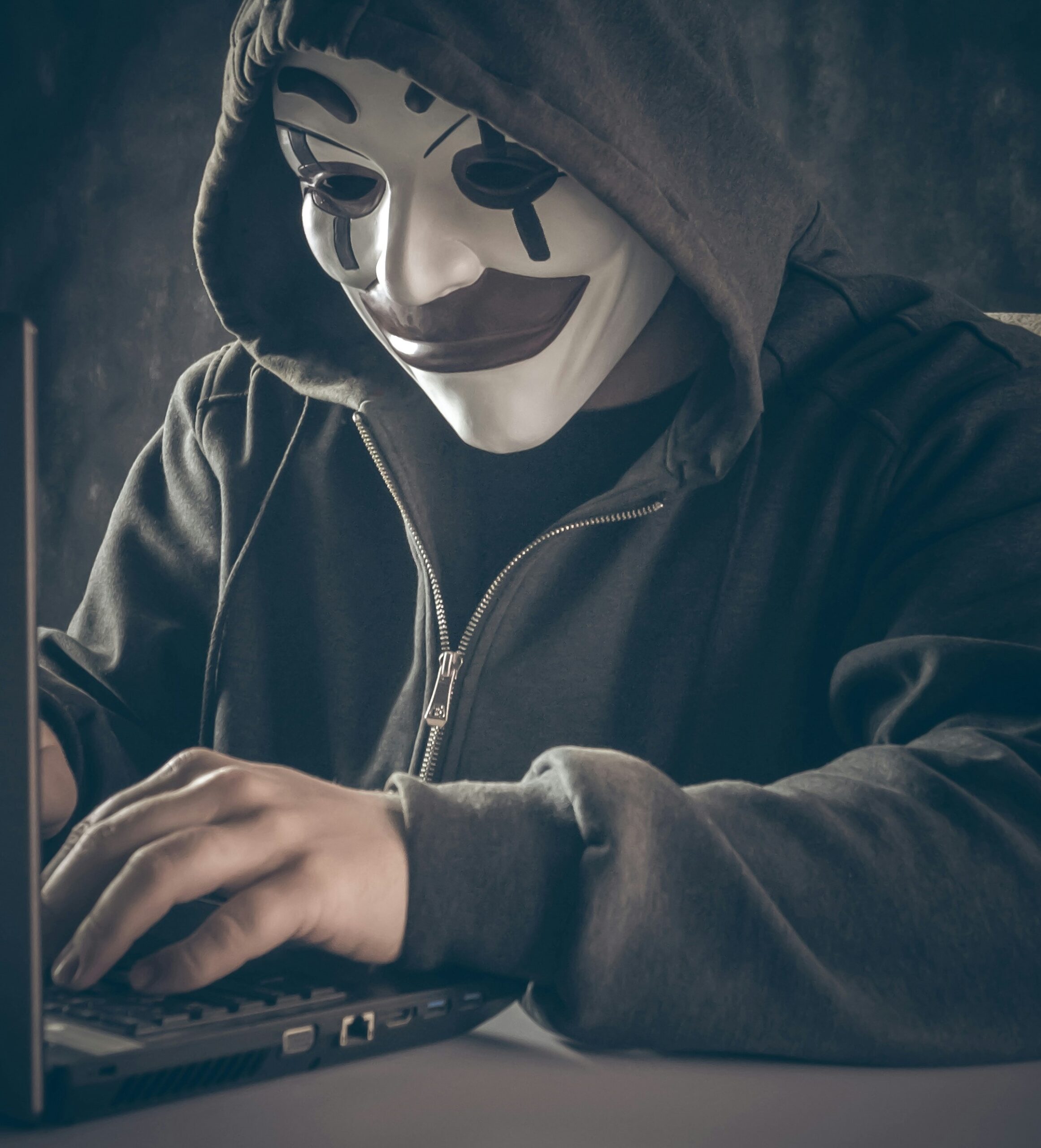 Мошенники за 13 месяцев обобрали карельского инвестора на миллионы Мошенники за 13 месяцев обобрали карельского инвестора на миллионы