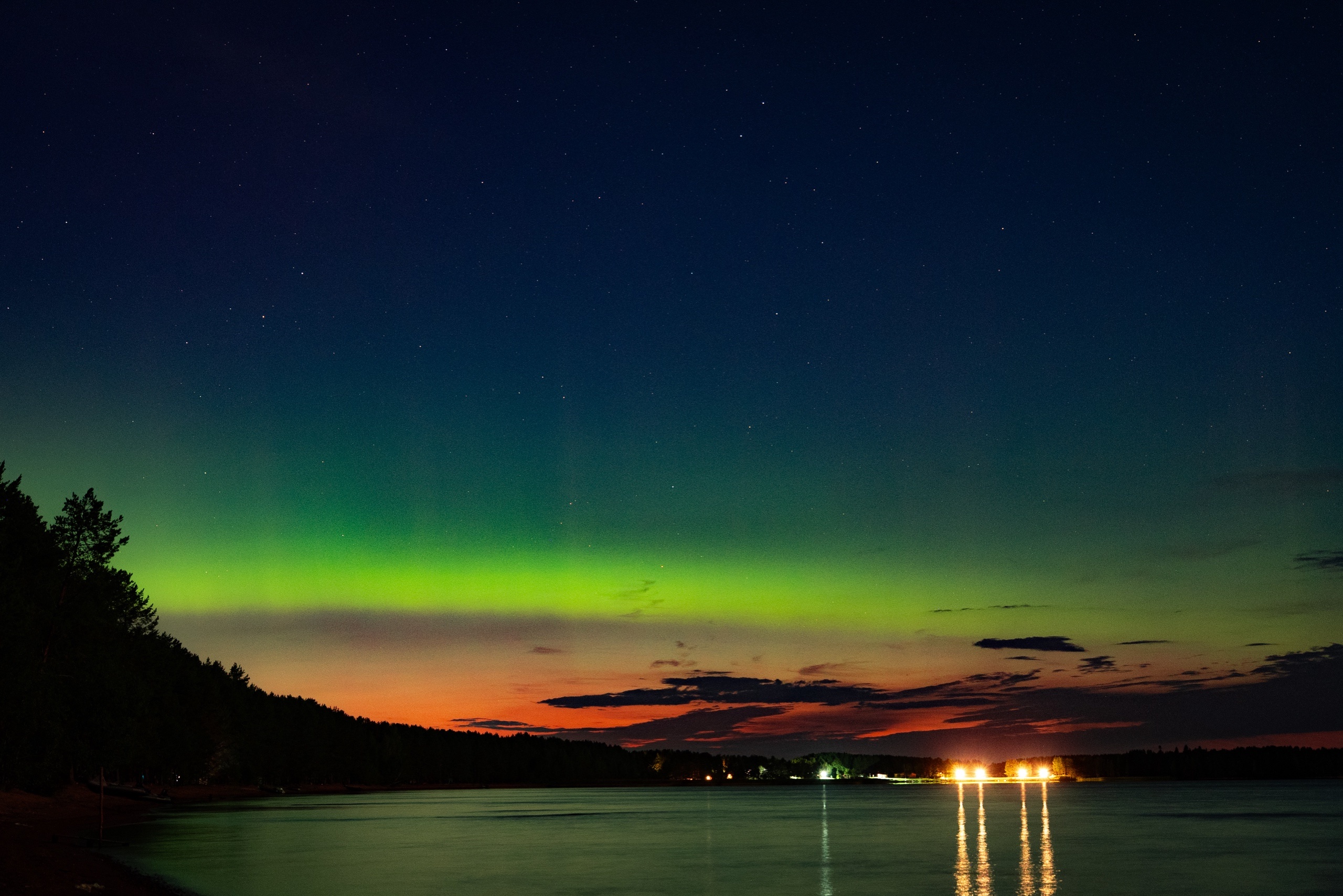 Северное сияние озарило ночь в Суоярви
