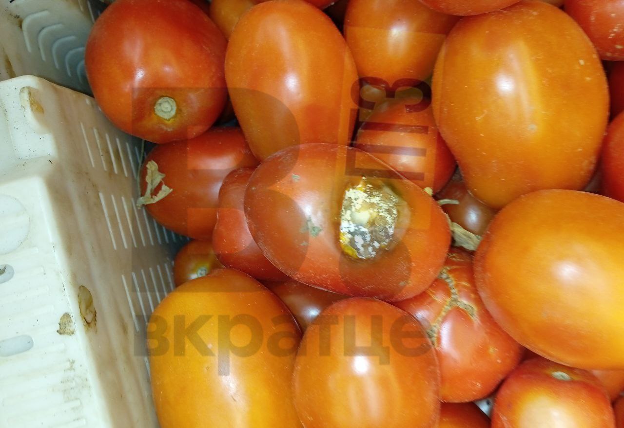 Гнилые фрукты и овощи по высокой цене шокировали посетителей магазина в Петрозаводске