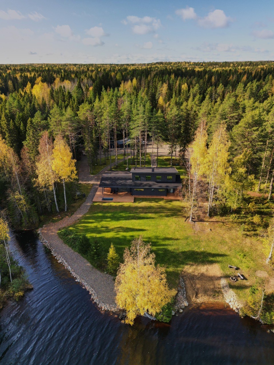 Нацпроект помог создать модульные дома в туркомплексе Карелии