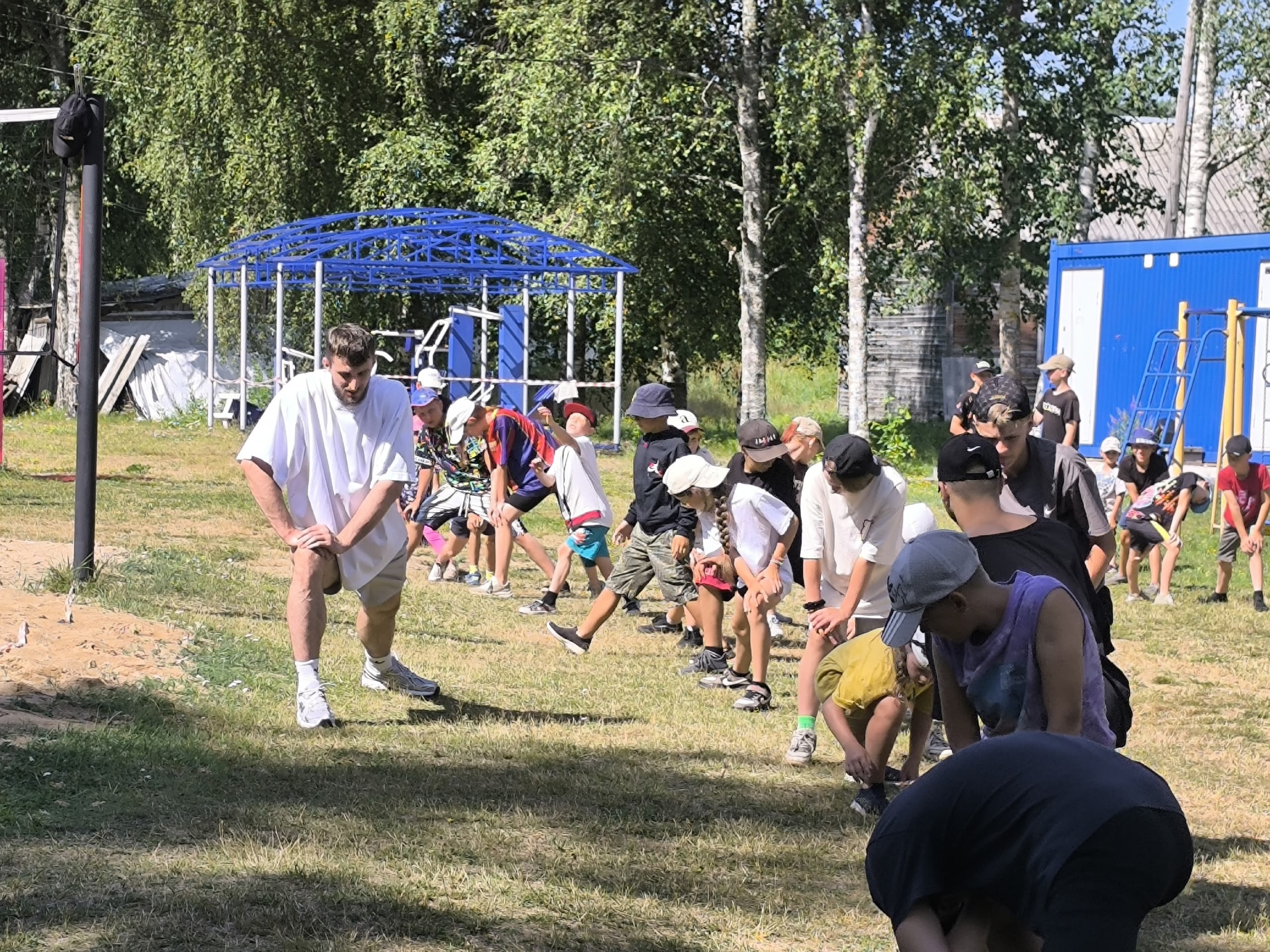 Олимпийский чемпион Владислав Ларин провел мастер-класс по тхэквондо в деревне Нурмолицы