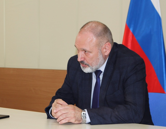 Сараев отреагировал на жестокое обращение с собакой на глазах у ребенка в Карелии