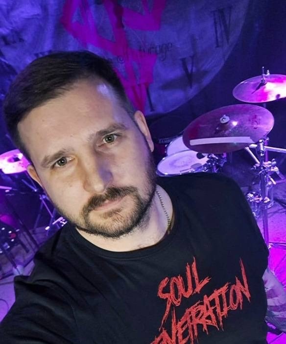 Музыкант из Кеми погиб в парке у Птицы счастья: появились подробности трагедии в Петрозаводске