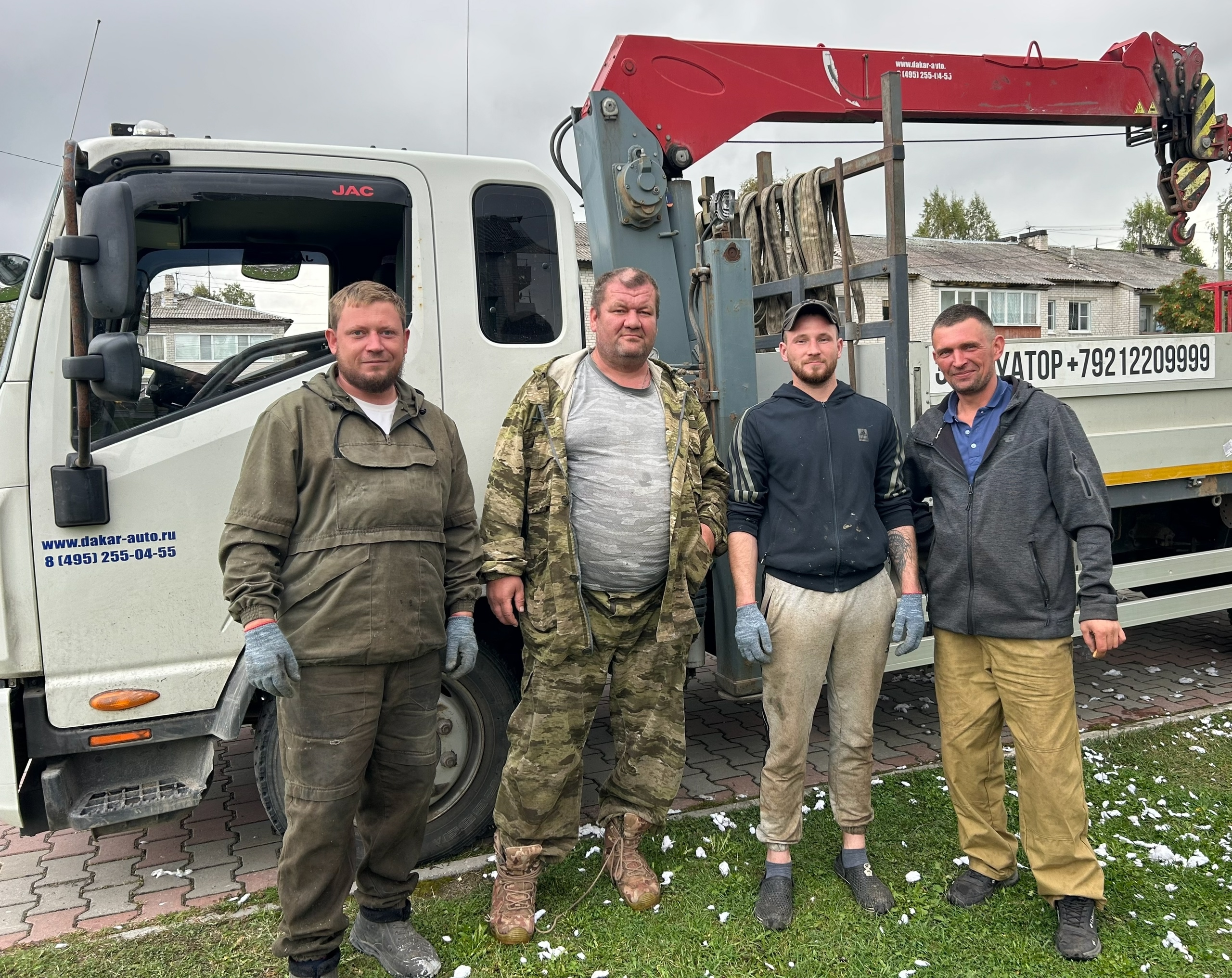 В Эссойле зажглись фонари на Аллее Победы