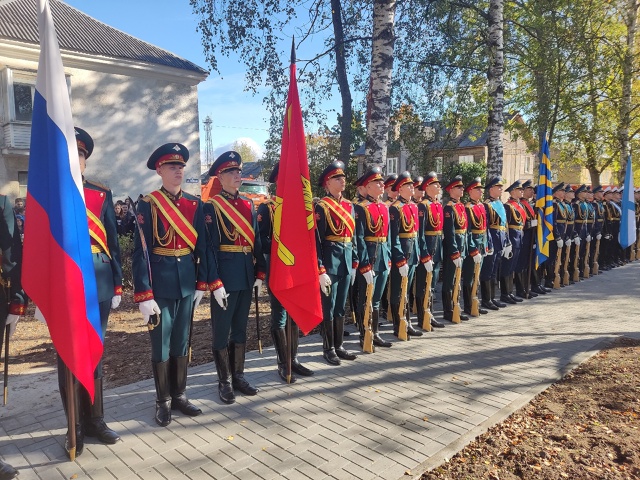 В Сортавале открыли Аллею Защитников Отечества и памятник генералу Маргелову