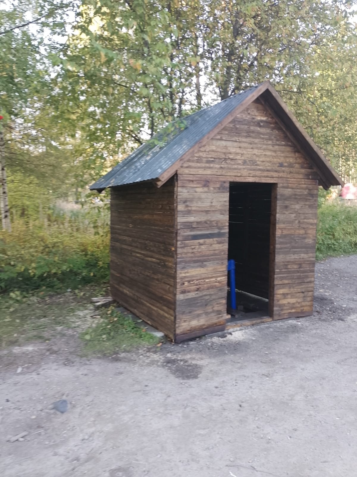 В Медвежьегорске уличные колонки упрятали в домики