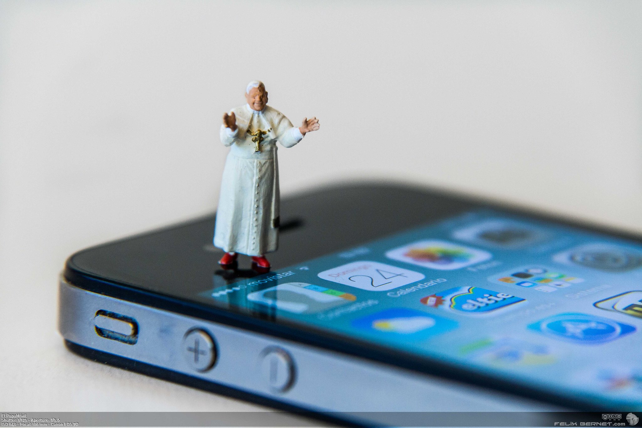 Мессенджер «Зосима» без мата и греха будет доступен с 30 октября