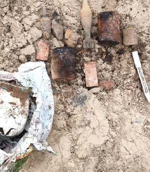 Житель Петрозаводска обнаружил боеприпасы, работая на участке