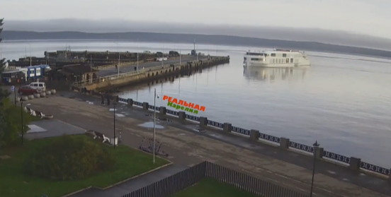 Полицейские оцепили часть набережной в Петрозаводске